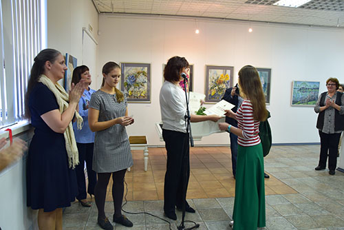 В Городском Выставочном Зале проходит юбилейная выставка "Третья пятилетка" к 15-летию "Творческого союза художников Карелии"